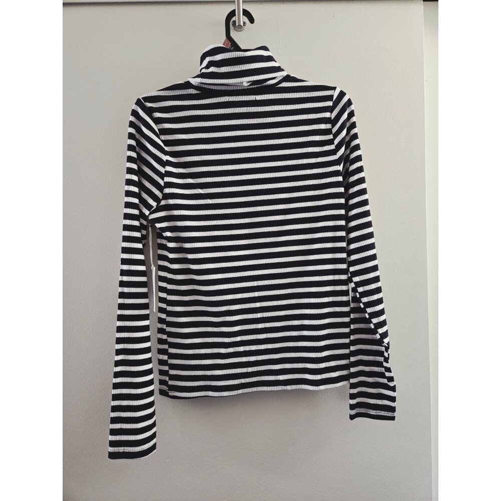 Women's Stripped Ribbed Turtleneck Tee Size Medium 8-10 NWT - Free Assembly - Picture 6 of 8